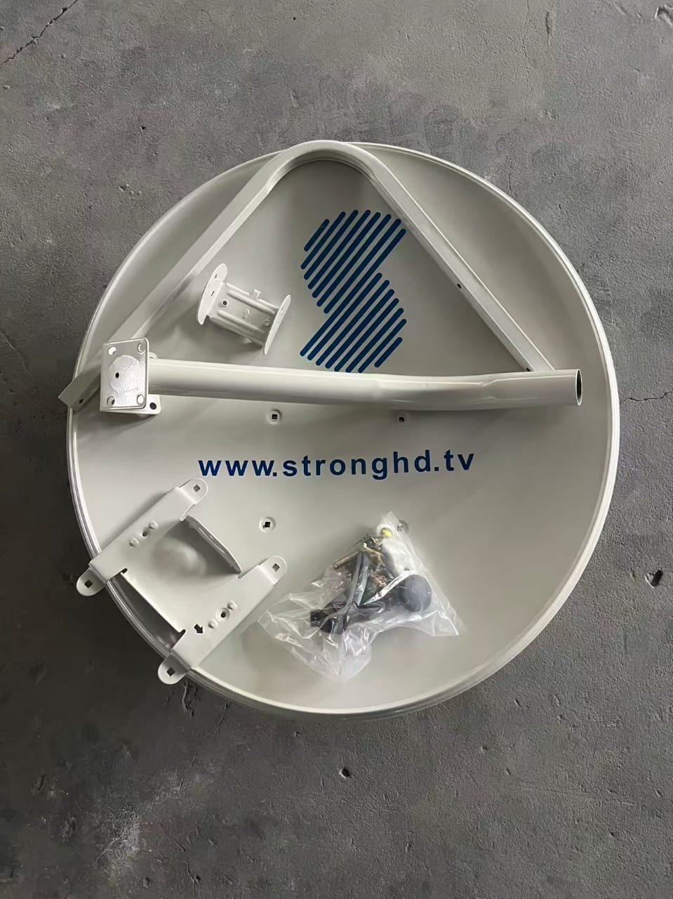Strong satellite dish